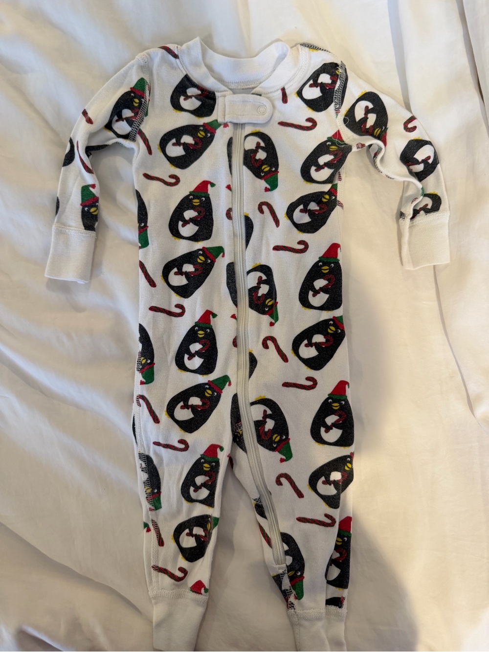 EUC Hanna Andersson White Penguin Print Zip pajama - 70/6-12 mo